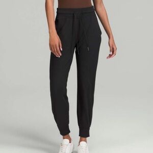 Lululemon ready to rulu jogger